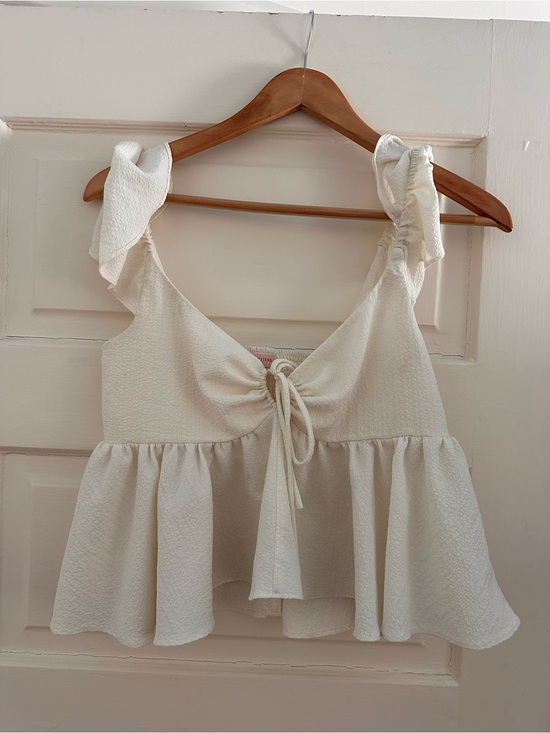 Urban Outfitters Tops - Women’s Cream Ruffle Tie-Front Peplum Tank Top